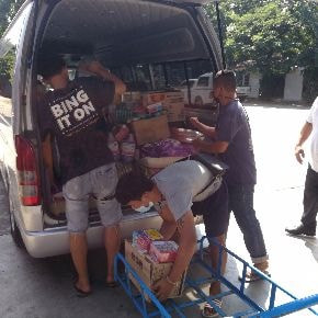 チェンマイの女性専用タイ古式マッサージスクール「V-チェンマイ」の寄付画像１