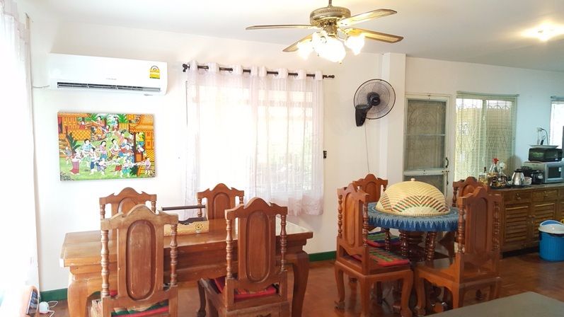 チェンマイの女性専用タイ古式マッサージスクール「V-チェンマイ」の食堂