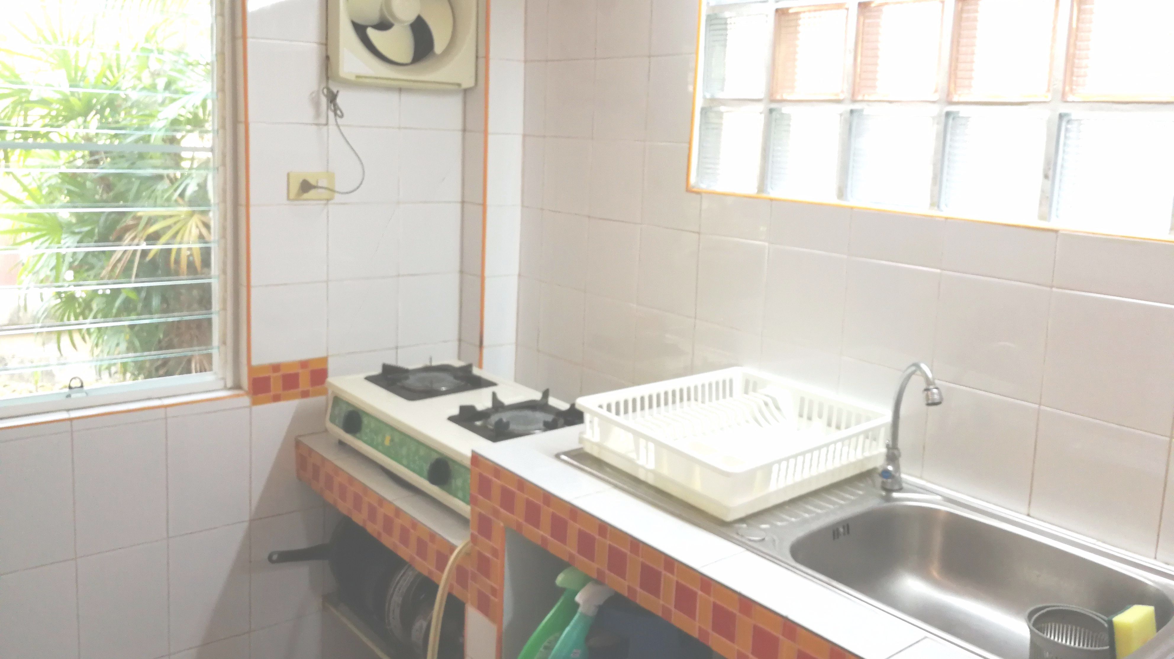 チェンマイの女性専用タイ古式マッサージスクール「V-チェンマイ」のキッチン