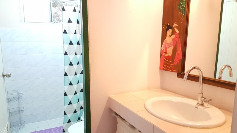 チェンマイの女性専用タイ古式マッサージスクール「V-チェンマイ」の共同設備（1F）