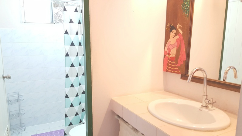 チェンマイの女性専用タイ古式マッサージスクール「V-チェンマイ」の共同設備（1F）